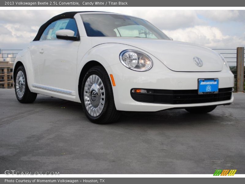 Candy White / Titan Black 2013 Volkswagen Beetle 2.5L Convertible