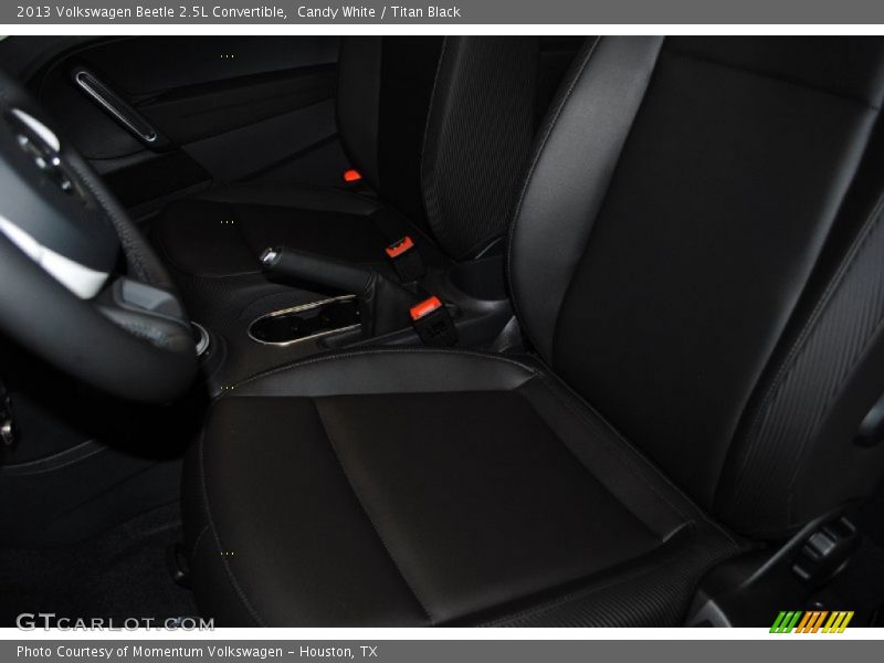 Candy White / Titan Black 2013 Volkswagen Beetle 2.5L Convertible