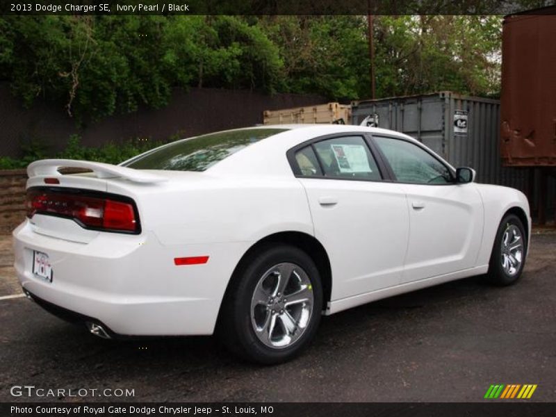 Ivory Pearl / Black 2013 Dodge Charger SE