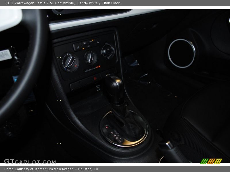 Candy White / Titan Black 2013 Volkswagen Beetle 2.5L Convertible