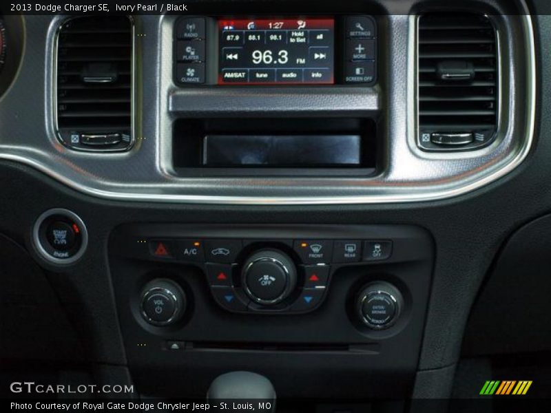 Ivory Pearl / Black 2013 Dodge Charger SE