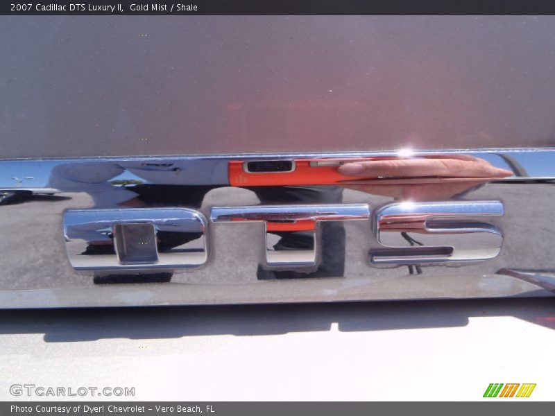 Gold Mist / Shale 2007 Cadillac DTS Luxury II