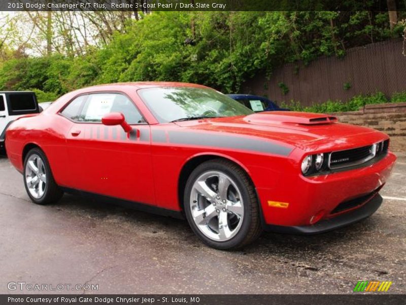 Front 3/4 View of 2013 Challenger R/T Plus