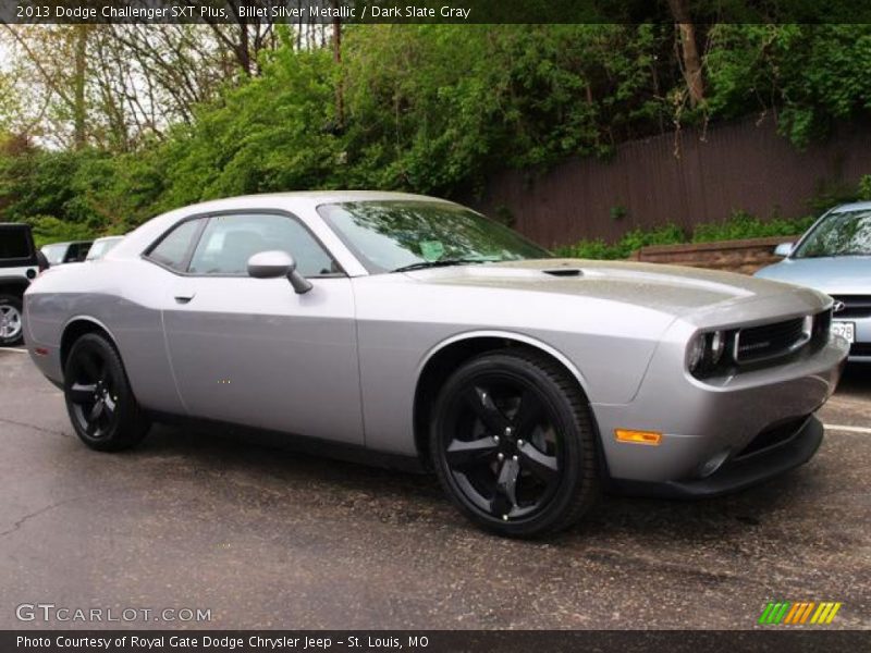 Front 3/4 View of 2013 Challenger SXT Plus