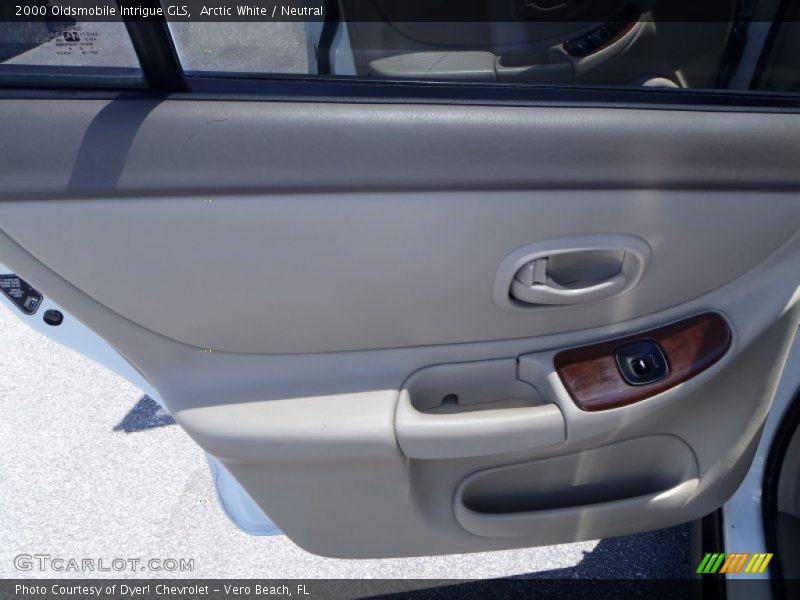 Arctic White / Neutral 2000 Oldsmobile Intrigue GLS