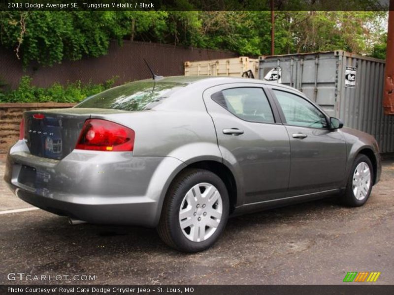 Tungsten Metallic / Black 2013 Dodge Avenger SE