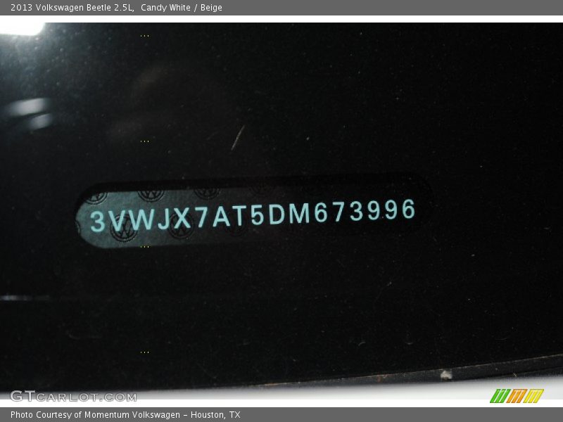 Candy White / Beige 2013 Volkswagen Beetle 2.5L
