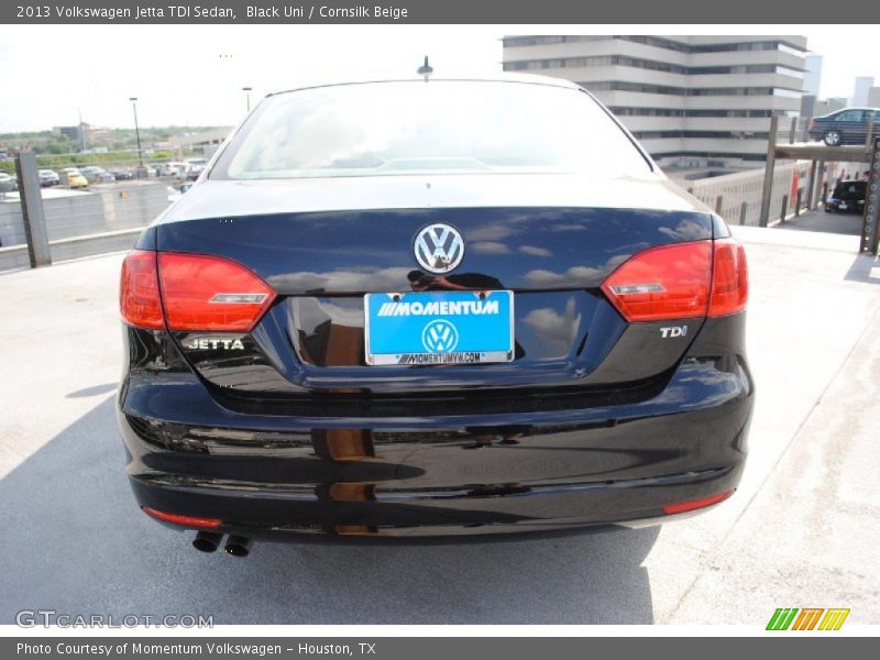 Black Uni / Cornsilk Beige 2013 Volkswagen Jetta TDI Sedan