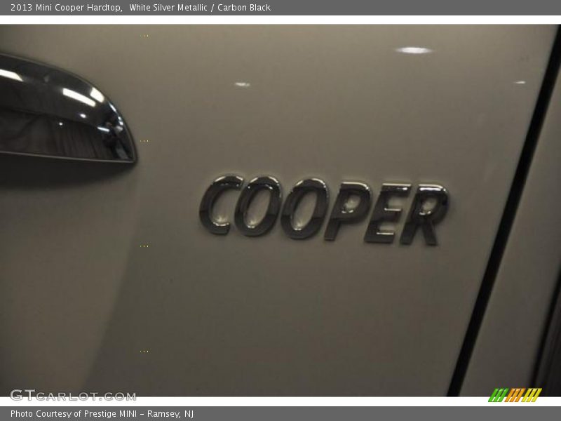 White Silver Metallic / Carbon Black 2013 Mini Cooper Hardtop