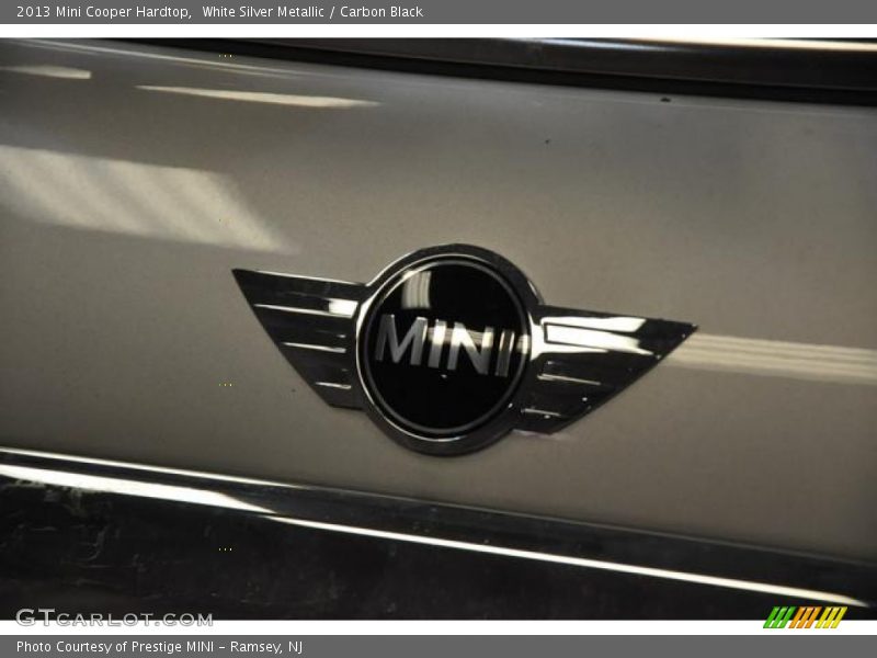 White Silver Metallic / Carbon Black 2013 Mini Cooper Hardtop