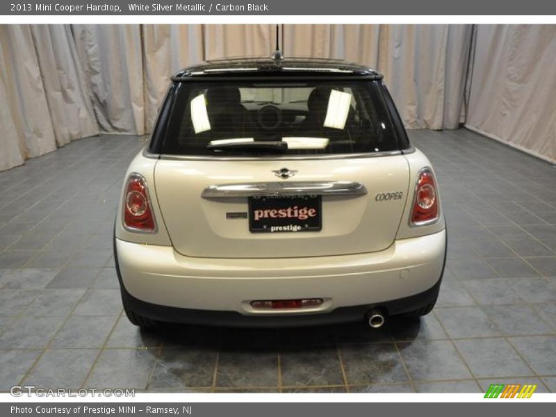 White Silver Metallic / Carbon Black 2013 Mini Cooper Hardtop