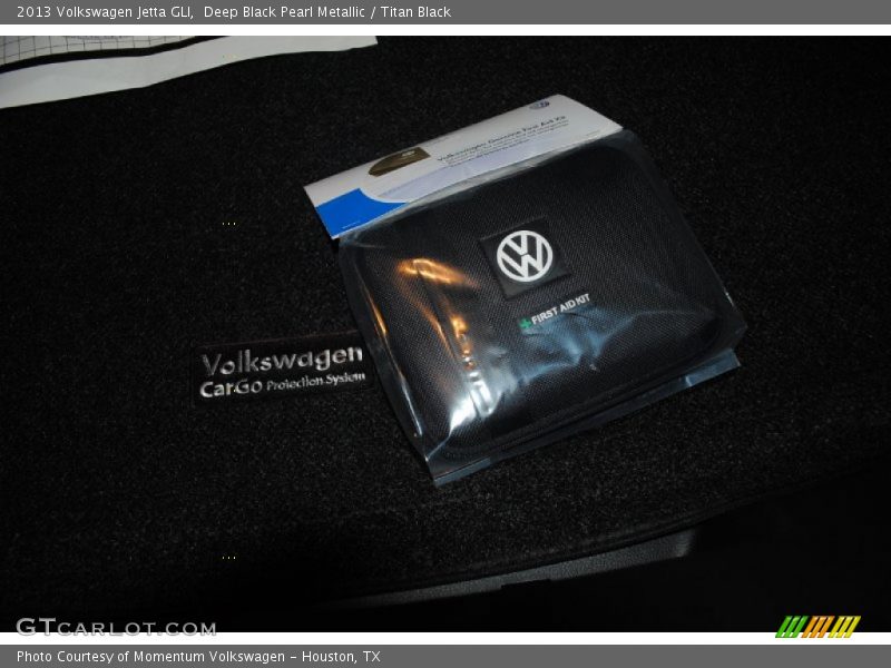 Deep Black Pearl Metallic / Titan Black 2013 Volkswagen Jetta GLI