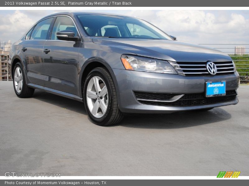 Platinum Gray Metallic / Titan Black 2013 Volkswagen Passat 2.5L SE