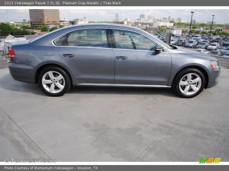 Platinum Gray Metallic / Titan Black 2013 Volkswagen Passat 2.5L SE