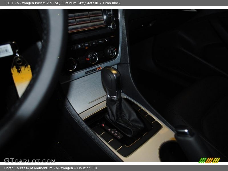 Platinum Gray Metallic / Titan Black 2013 Volkswagen Passat 2.5L SE