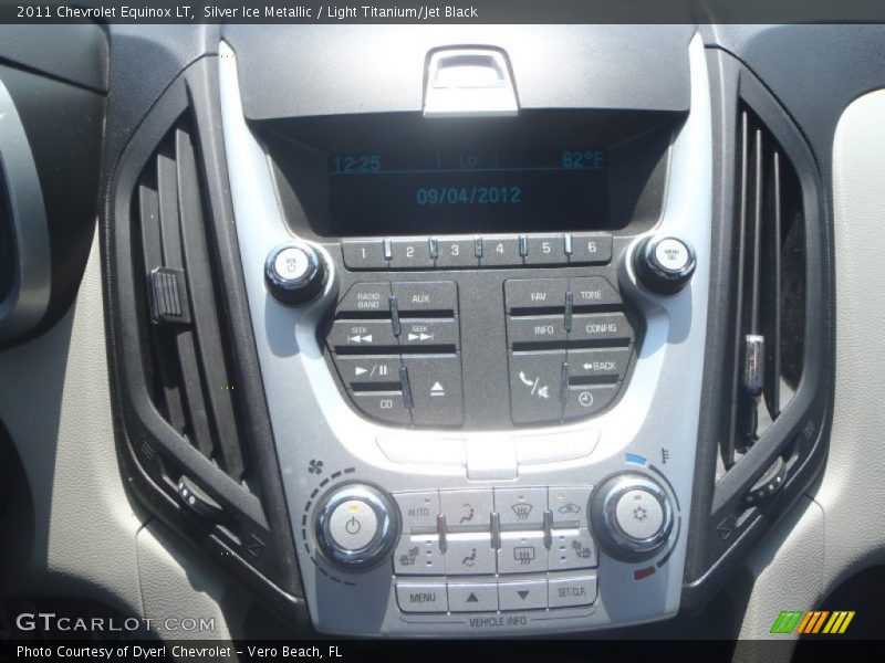 Silver Ice Metallic / Light Titanium/Jet Black 2011 Chevrolet Equinox LT