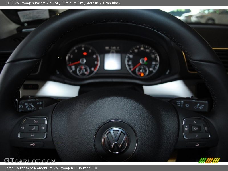 Platinum Gray Metallic / Titan Black 2013 Volkswagen Passat 2.5L SE
