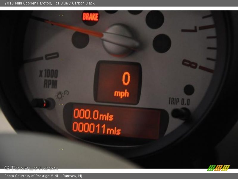 Ice Blue / Carbon Black 2013 Mini Cooper Hardtop