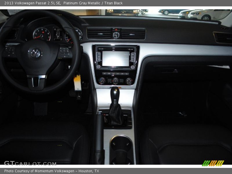 Platinum Gray Metallic / Titan Black 2013 Volkswagen Passat 2.5L SE