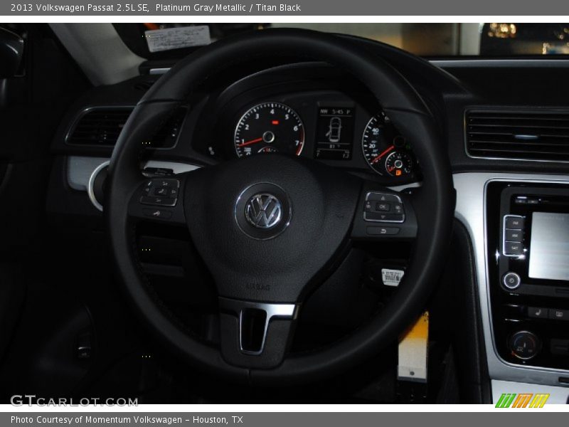 Platinum Gray Metallic / Titan Black 2013 Volkswagen Passat 2.5L SE