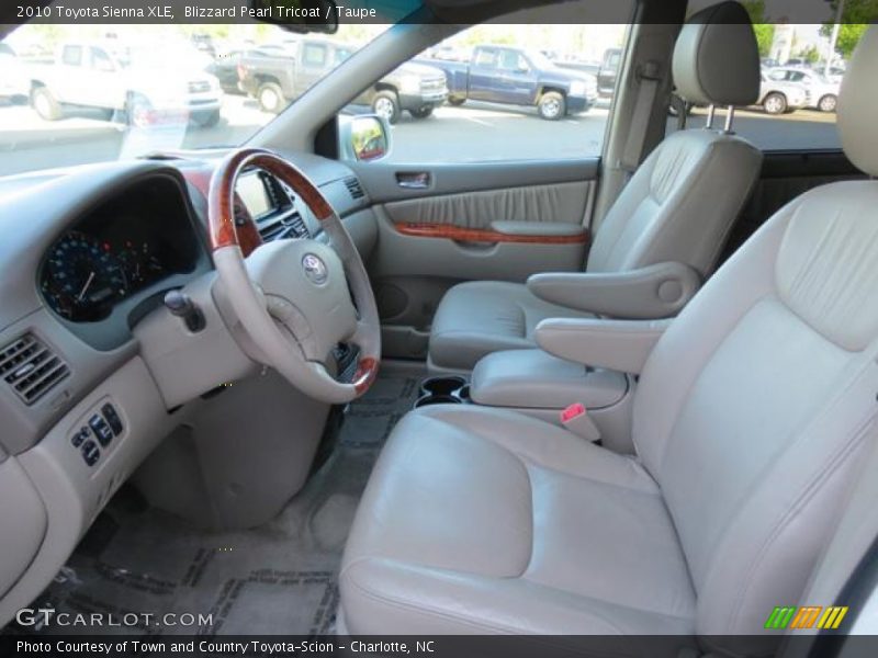  2010 Sienna XLE Taupe Interior