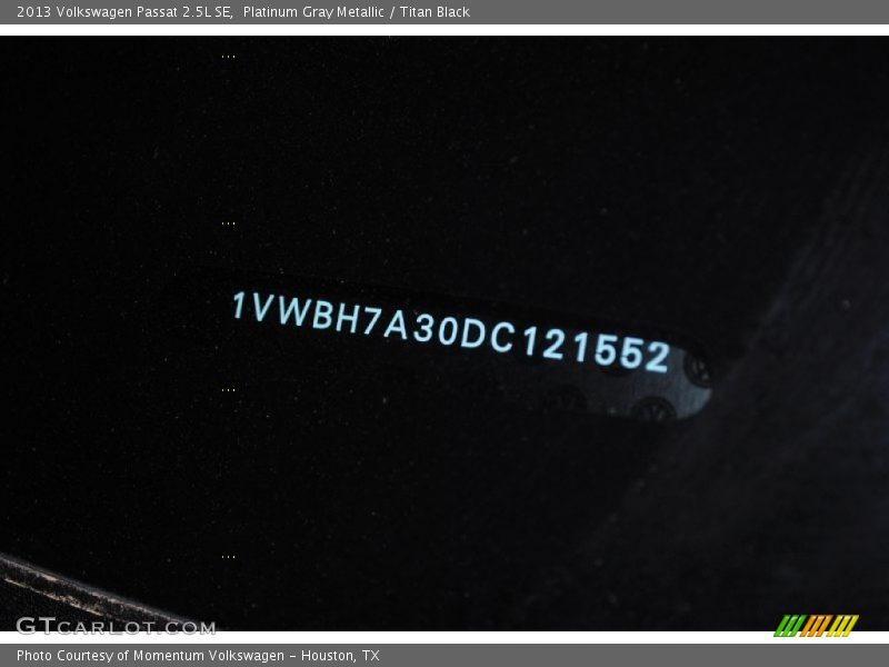 Platinum Gray Metallic / Titan Black 2013 Volkswagen Passat 2.5L SE