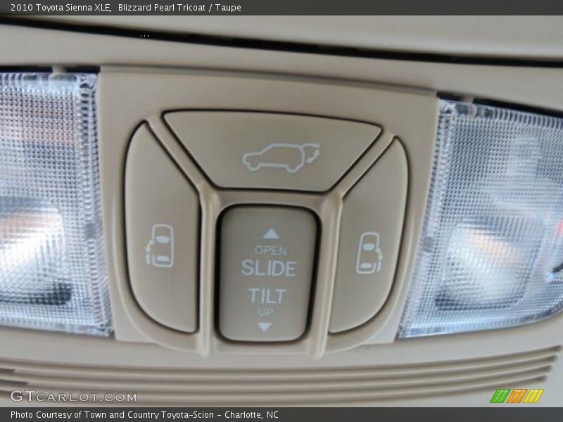 Controls of 2010 Sienna XLE