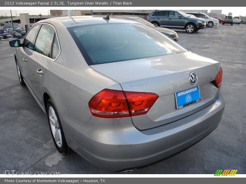 Tungsten Silver Metallic / Titan Black 2013 Volkswagen Passat 2.5L SE