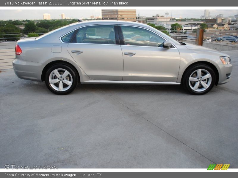 Tungsten Silver Metallic / Titan Black 2013 Volkswagen Passat 2.5L SE