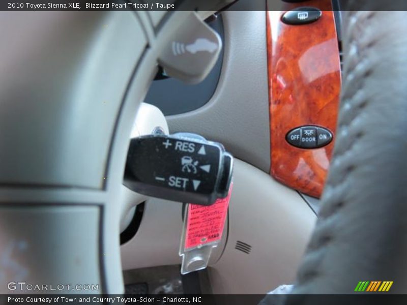 Controls of 2010 Sienna XLE