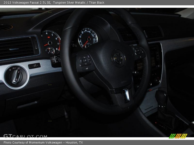 Tungsten Silver Metallic / Titan Black 2013 Volkswagen Passat 2.5L SE