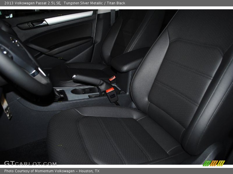 Tungsten Silver Metallic / Titan Black 2013 Volkswagen Passat 2.5L SE