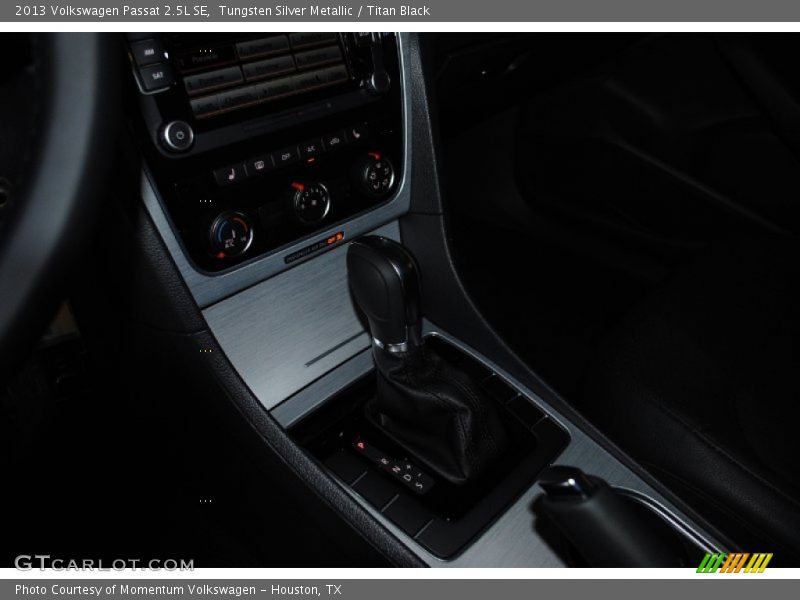 Tungsten Silver Metallic / Titan Black 2013 Volkswagen Passat 2.5L SE