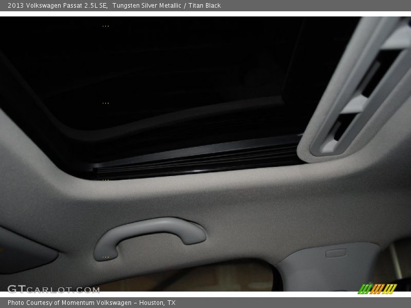 Tungsten Silver Metallic / Titan Black 2013 Volkswagen Passat 2.5L SE