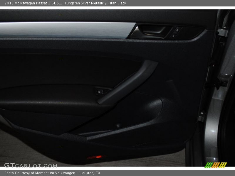 Tungsten Silver Metallic / Titan Black 2013 Volkswagen Passat 2.5L SE