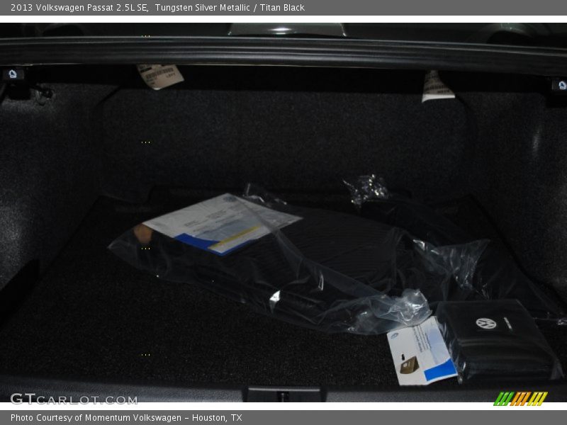 Tungsten Silver Metallic / Titan Black 2013 Volkswagen Passat 2.5L SE