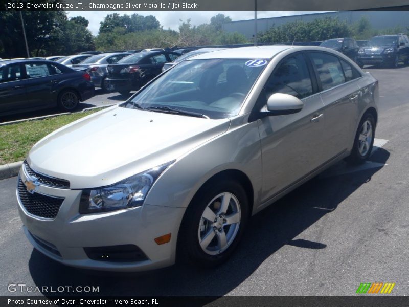 Champagne Silver Metallic / Jet Black 2013 Chevrolet Cruze LT