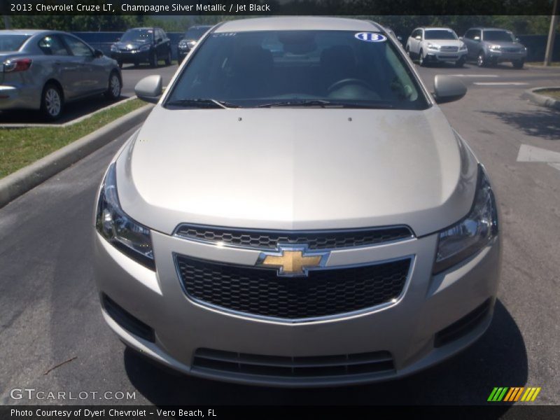 Champagne Silver Metallic / Jet Black 2013 Chevrolet Cruze LT