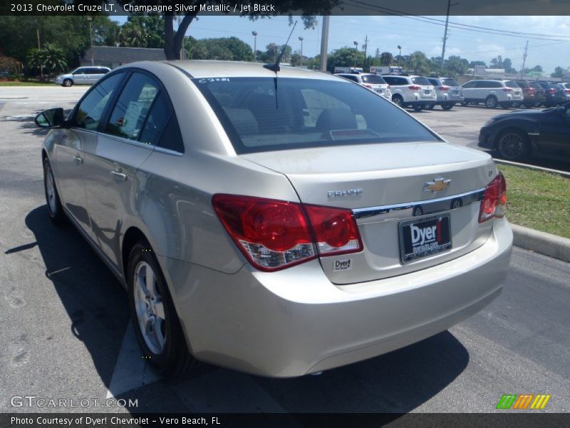 Champagne Silver Metallic / Jet Black 2013 Chevrolet Cruze LT