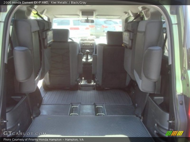  2006 Element EX-P AWD Trunk