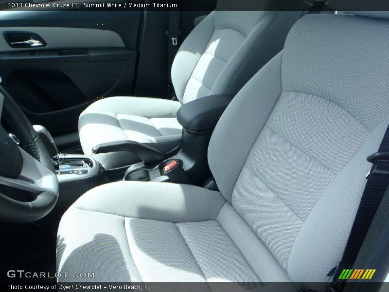 Summit White / Medium Titanium 2013 Chevrolet Cruze LT