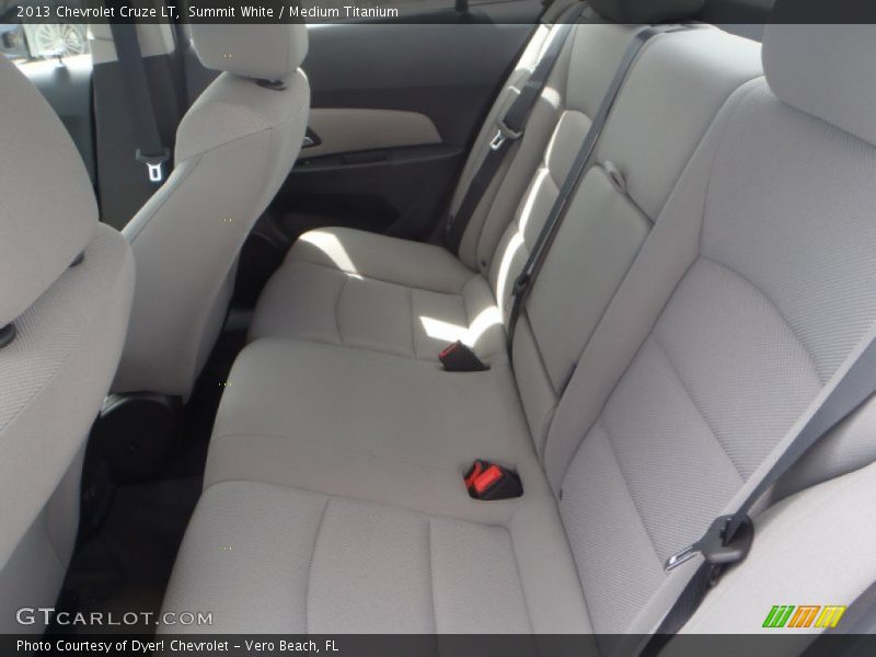 Summit White / Medium Titanium 2013 Chevrolet Cruze LT