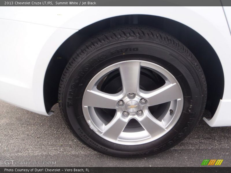 Summit White / Jet Black 2013 Chevrolet Cruze LT/RS