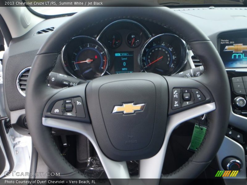 Summit White / Jet Black 2013 Chevrolet Cruze LT/RS