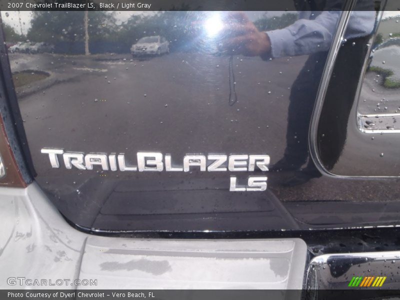 Black / Light Gray 2007 Chevrolet TrailBlazer LS