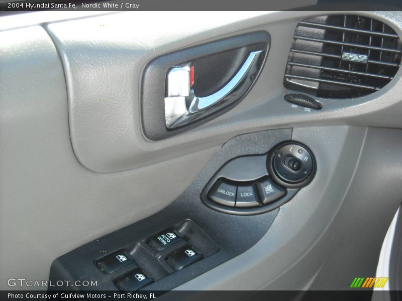 Nordic White / Gray 2004 Hyundai Santa Fe