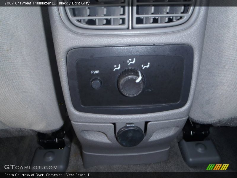 Black / Light Gray 2007 Chevrolet TrailBlazer LS