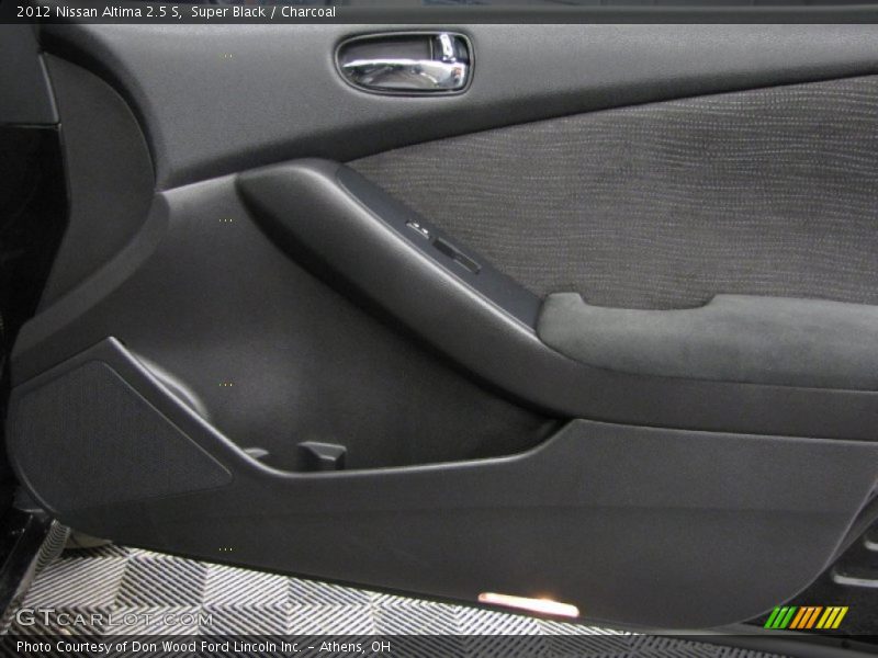 Super Black / Charcoal 2012 Nissan Altima 2.5 S