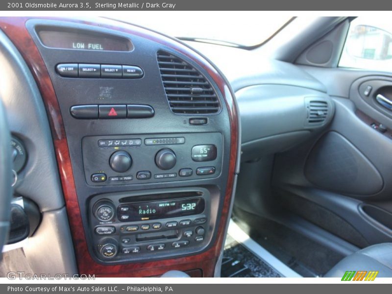 Sterling Metallic / Dark Gray 2001 Oldsmobile Aurora 3.5