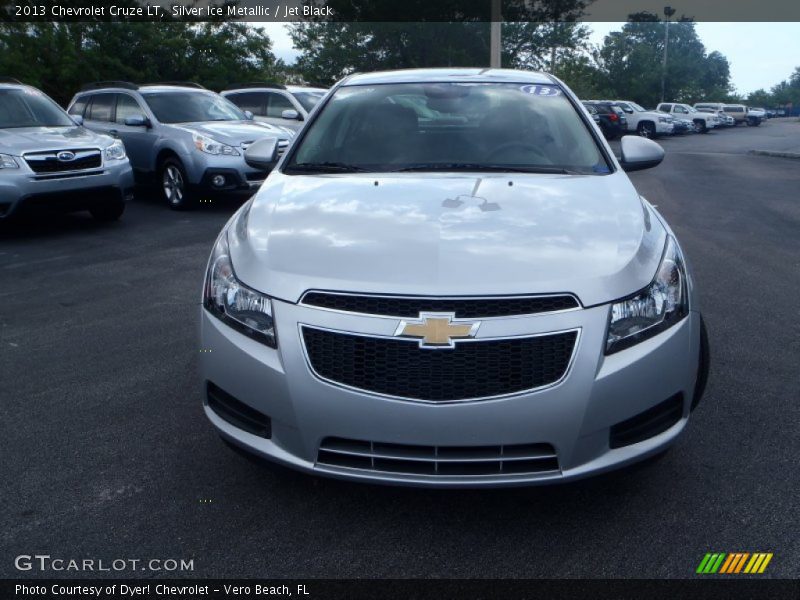 Silver Ice Metallic / Jet Black 2013 Chevrolet Cruze LT